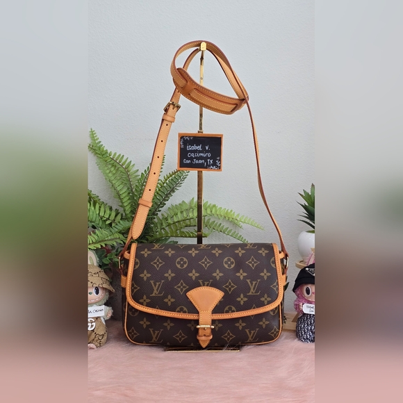 Louis Vuitton Sologne - Picture 2 of 16